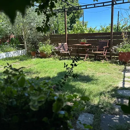 Theodoras House * Nea Iraklitsa